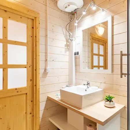 Marina Gerendaház *